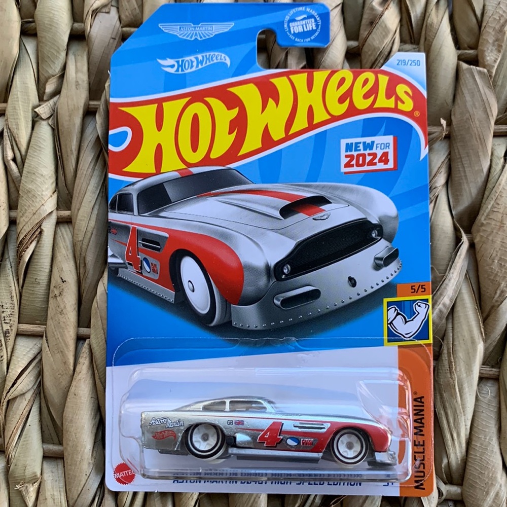Aston Martin DB4GT High-Speed Edition Hot Wheels AstonMartin HotWheels Race Car